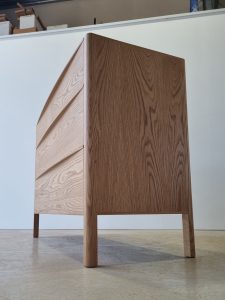 Custom Oak chest of drawers. 1200 x 500 x 900mm